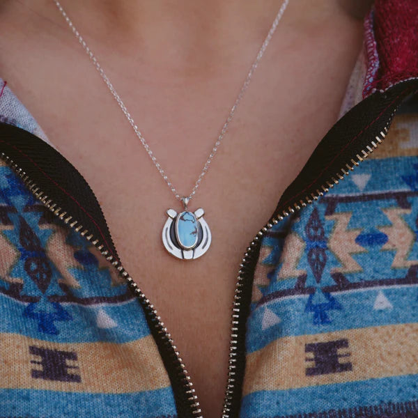 Turquoise Horseshoe Necklace No.4